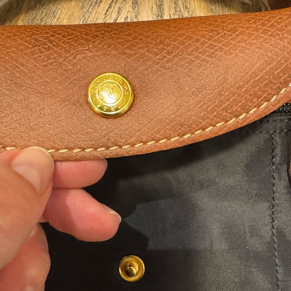 Longchamp Black Travel Bag with Brown Accent - Picture 10 of 11